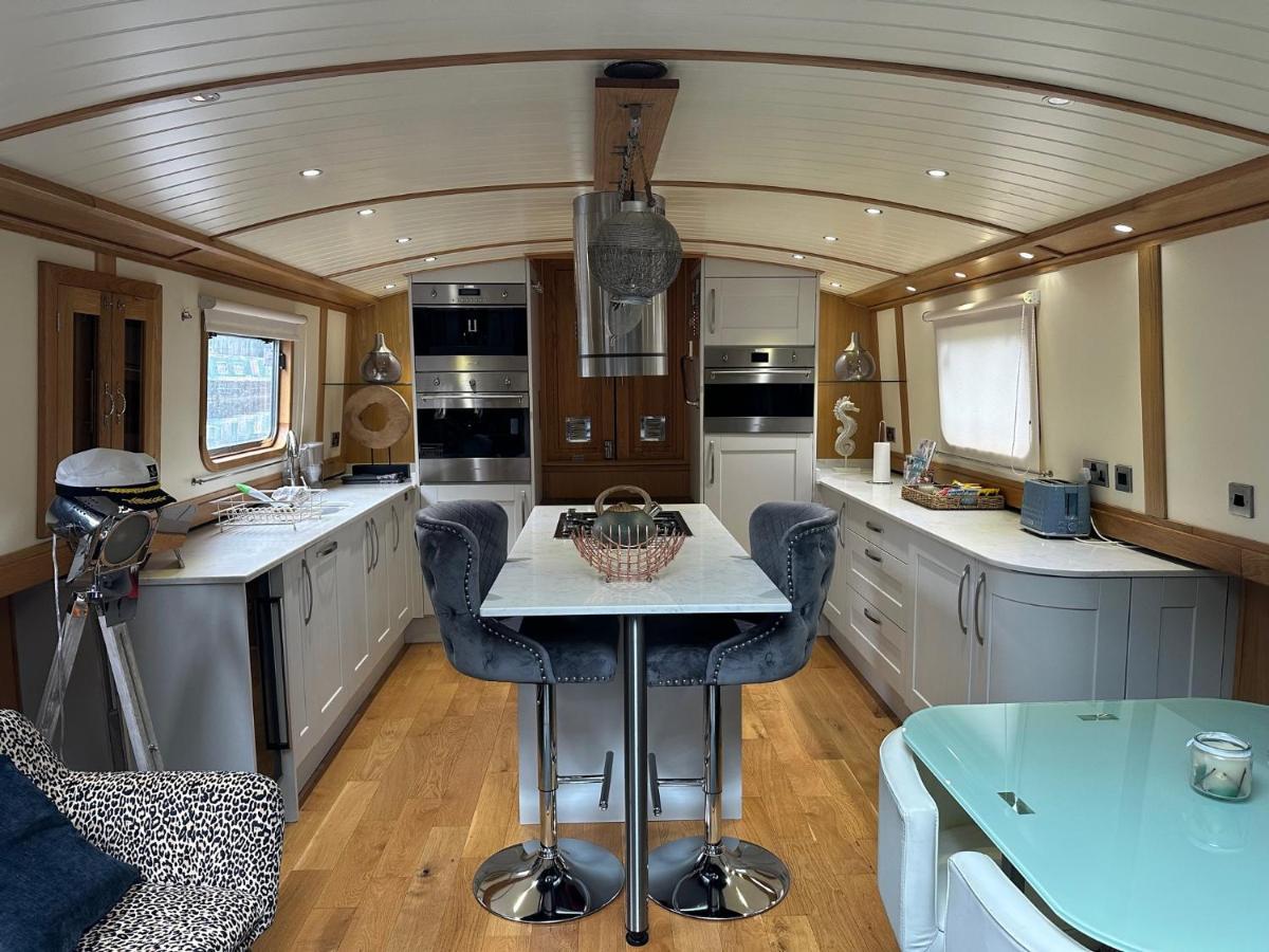 Luxury Boat - The Thistle Dream Uxbridge Exteriér fotografie